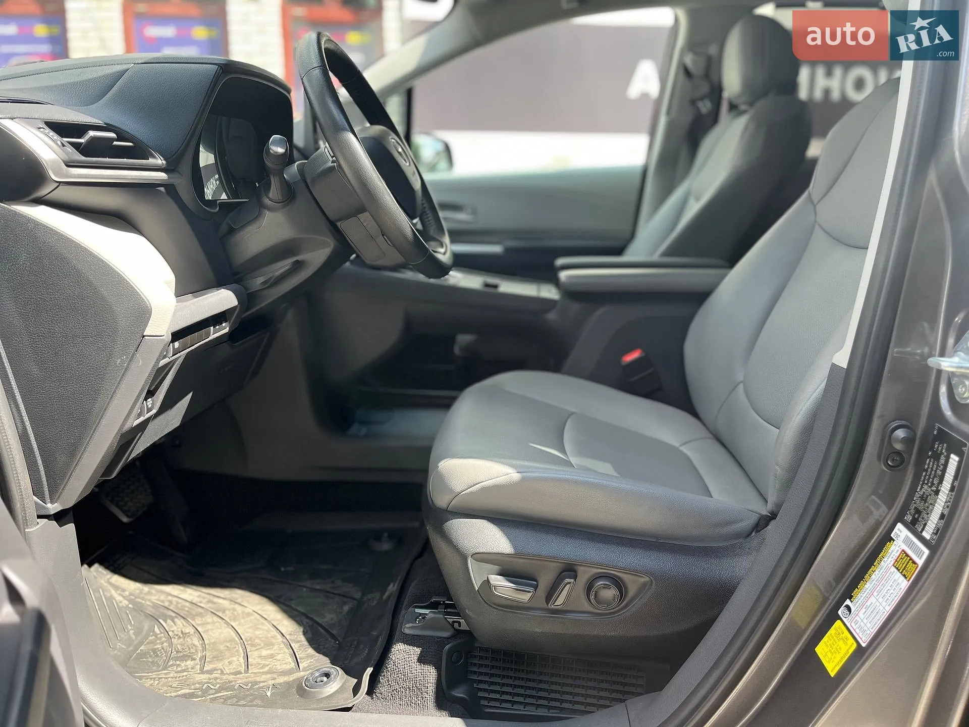 2023 Toyota Sienna - мініатюра 13