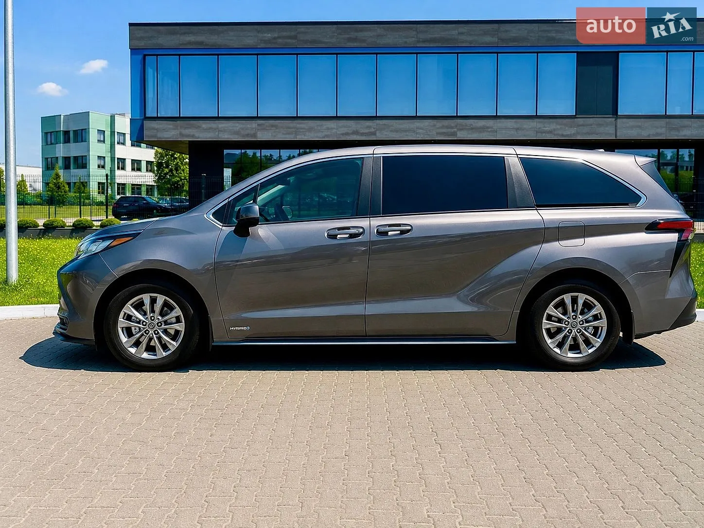 2024 Toyota Sienna - мініатюра 3