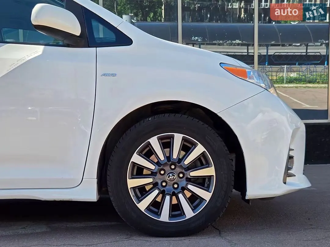 2019 Toyota Sienna - мініатюра 6
