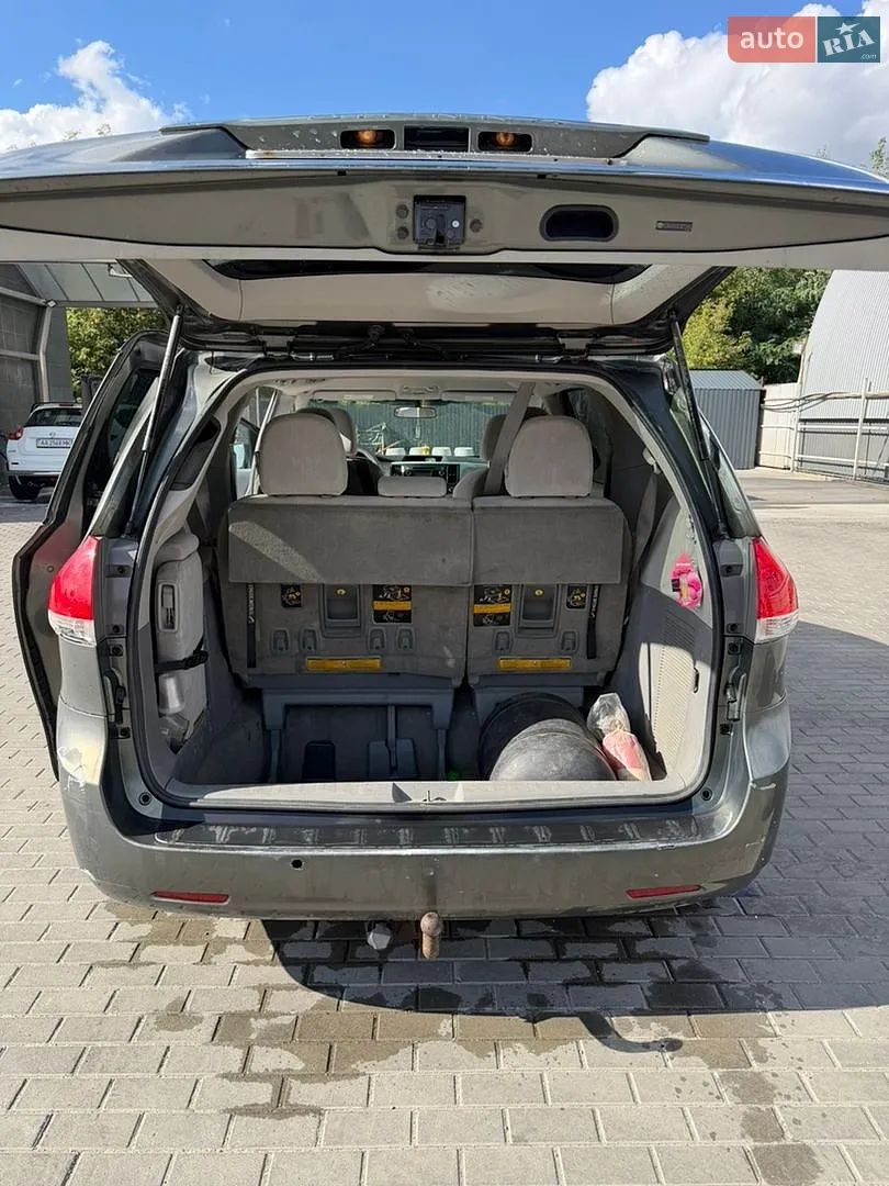 2012 Toyota Sienna - мініатюра 9