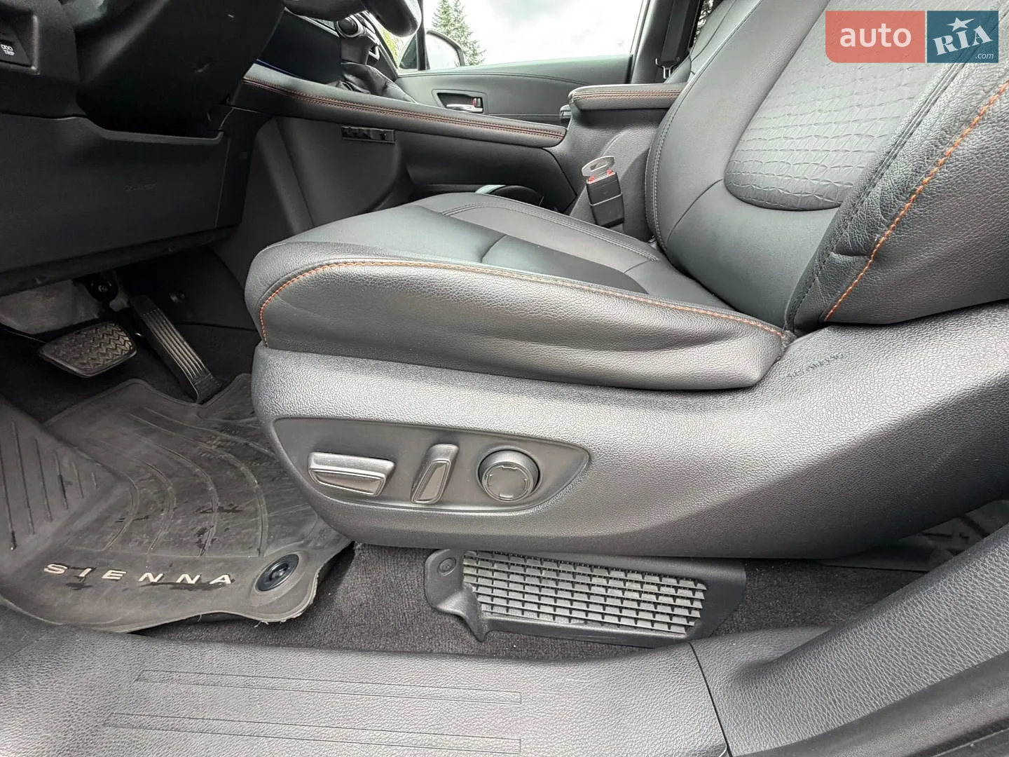 2020 Toyota Sienna - мініатюра 24