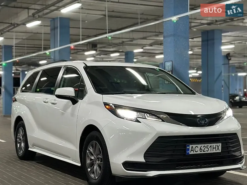 Toyota Sienna 2021