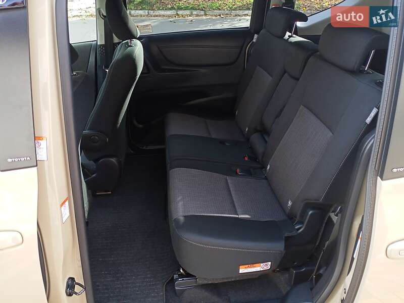 Минивэн Toyota Sienta 2018 в Одессе фото 47 Минивэн Toyota Sienta 2018 в Одессе