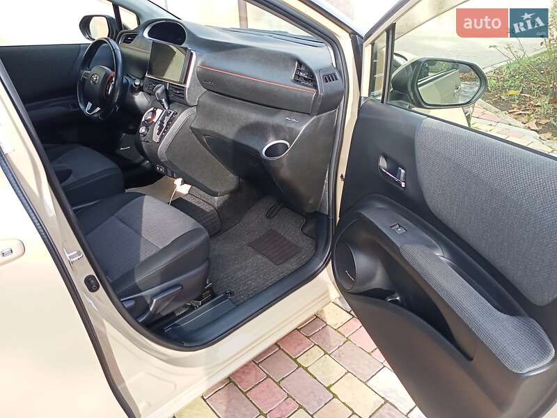 Минивэн Toyota Sienta 2018 в Одессе фото 62 Минивэн Toyota Sienta 2018 в Одессе