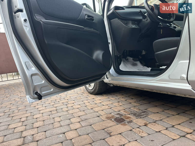 Минивэн Toyota Sienta 2018 в Белой Церкви