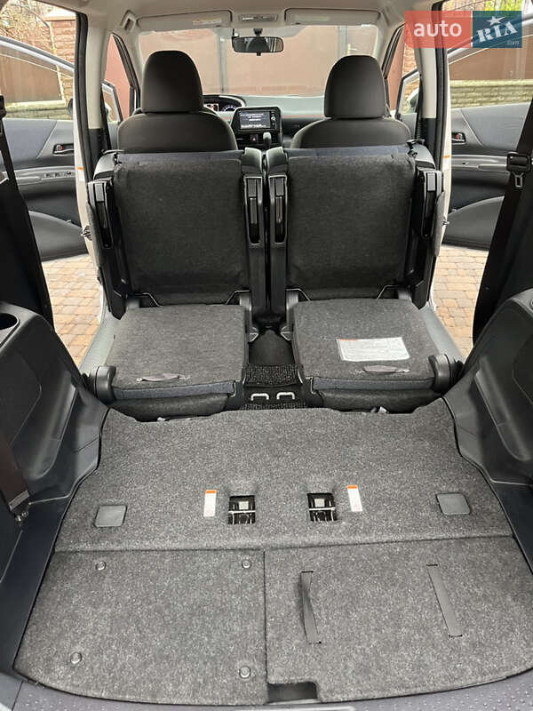 Минивэн Toyota Sienta 2018 в Белой Церкви