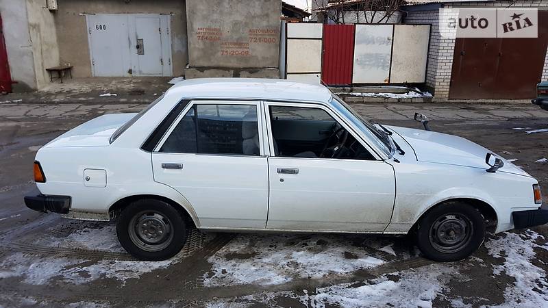 Седан Toyota Sprinter 1982 в Миколаєві