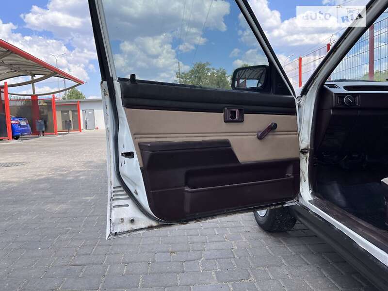 Седан Toyota Sprinter 1986 в Одессе