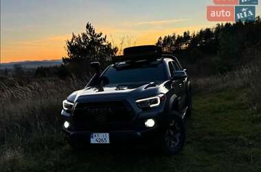 Пикап Toyota Tacoma 2018 в Хмельницком