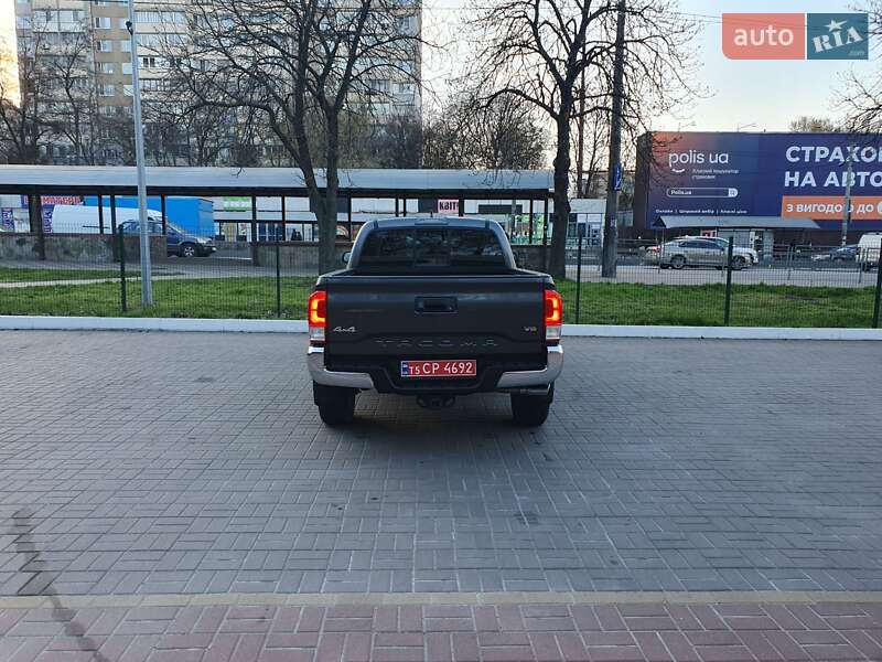 Пикап Toyota Tacoma 2017 в Киеве