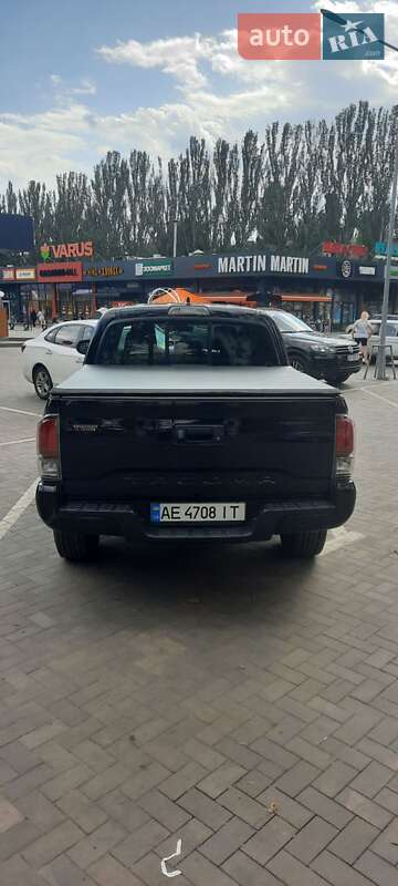 Пікап Toyota Tacoma 2017 в Кривому Розі