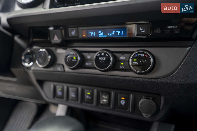 Пикап Toyota Tacoma 2016 в Киеве