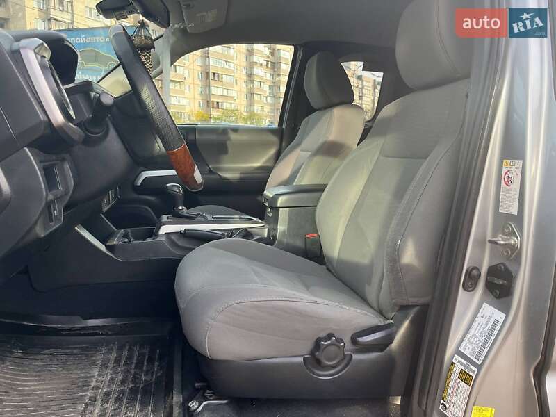 Пикап Toyota Tacoma 2018 в Киеве фото 8 Пикап Toyota Tacoma 2018 в Киеве