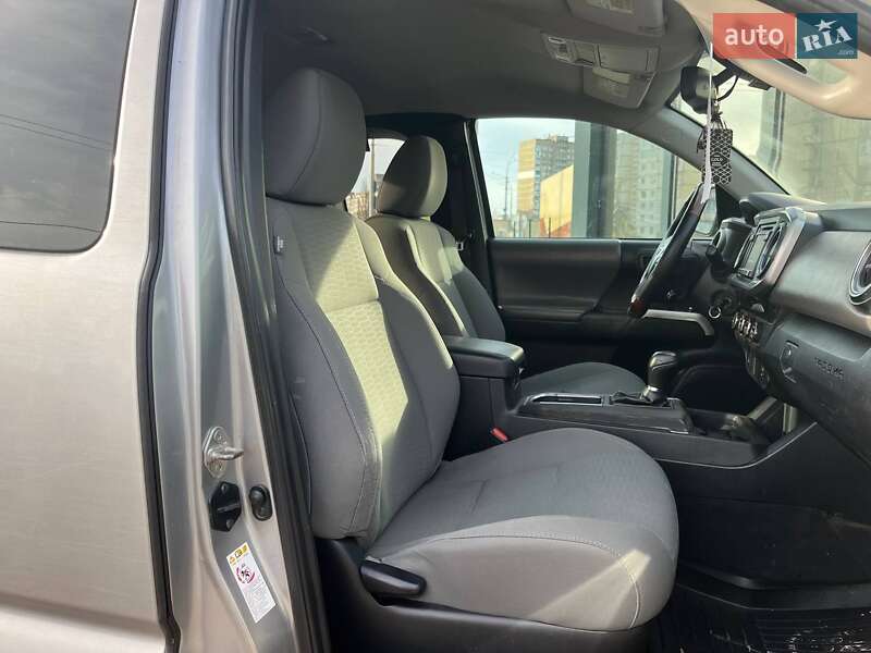 Пикап Toyota Tacoma 2018 в Киеве фото 11 Пикап Toyota Tacoma 2018 в Киеве
