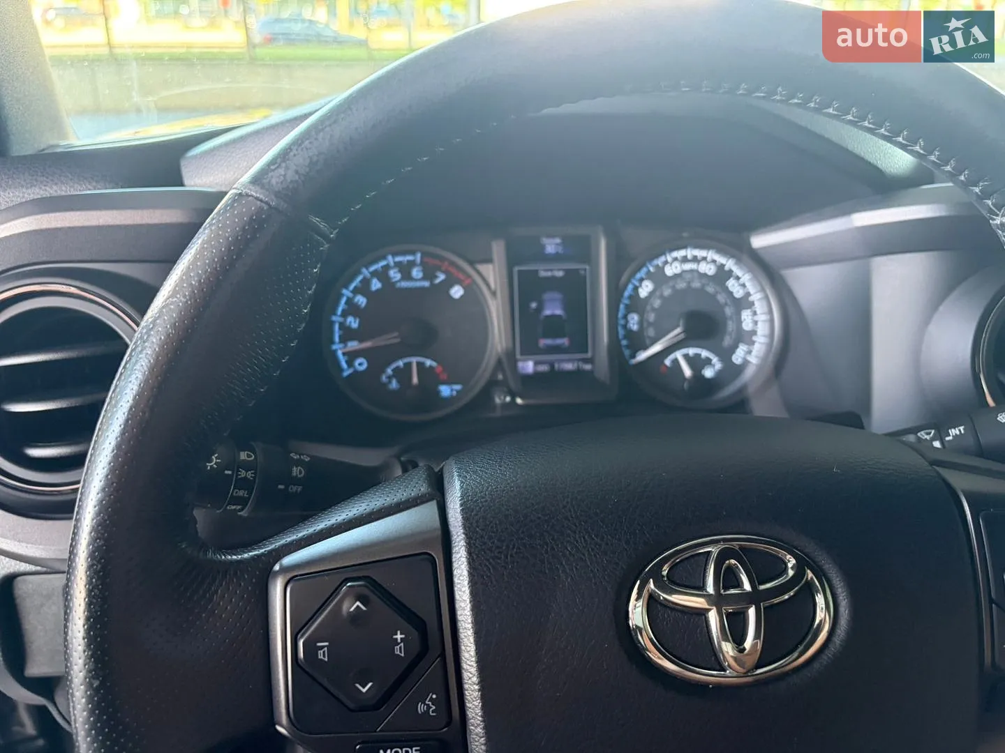 2018 Toyota Tacoma - мініатюра 9