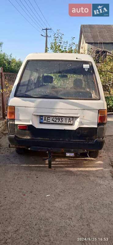 Мінівен Toyota Town Ace 1987 в Кривому Розі