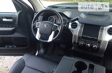 Пикап Toyota Tundra 2015 в Львове