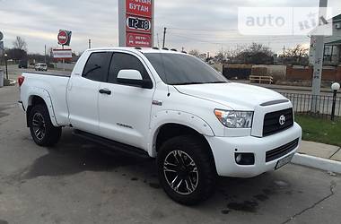 Пікап Toyota Tundra 2008 в Кременчуці