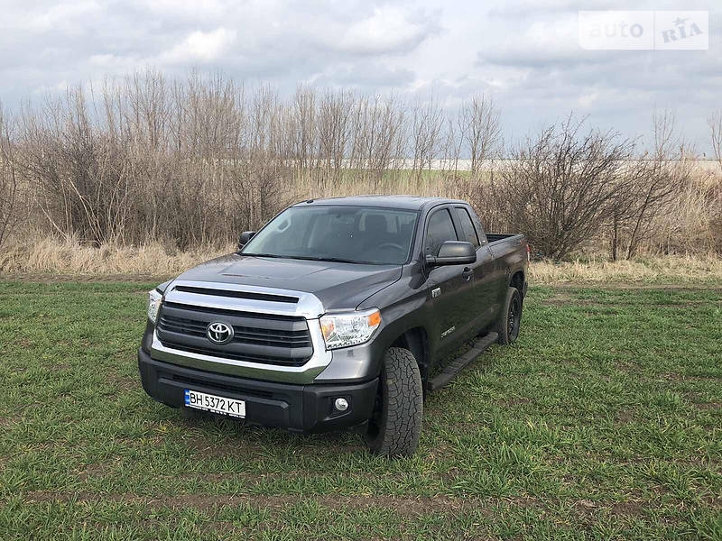Позашляховик / Кросовер Toyota Tundra 2015 в Одесі