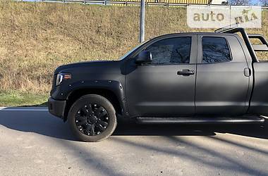 Пикап Toyota Tundra 2016 в Киеве