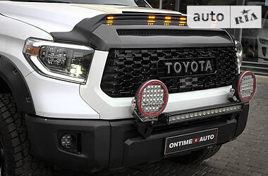 Внедорожник / Кроссовер Toyota Tundra 2015 в Одессе