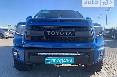 Пікап Toyota Tundra 2016 в 