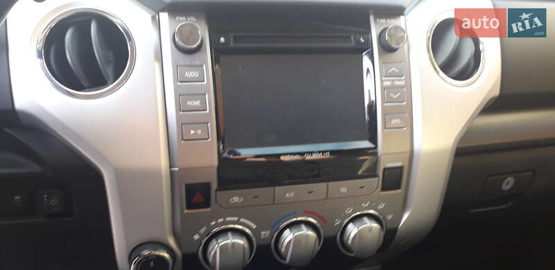 Пикап Toyota Tundra 2017 в Мостиске