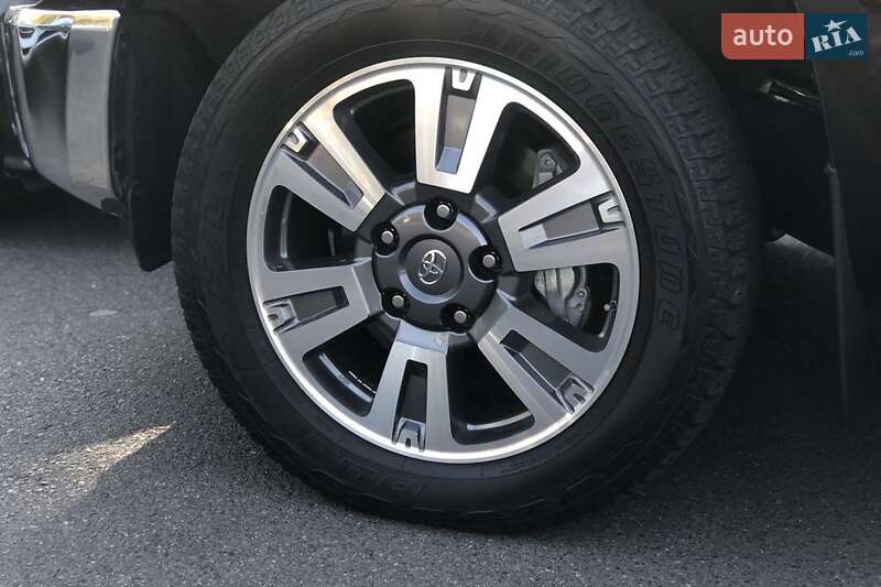 Пікап Toyota Tundra 2018 в Умані
