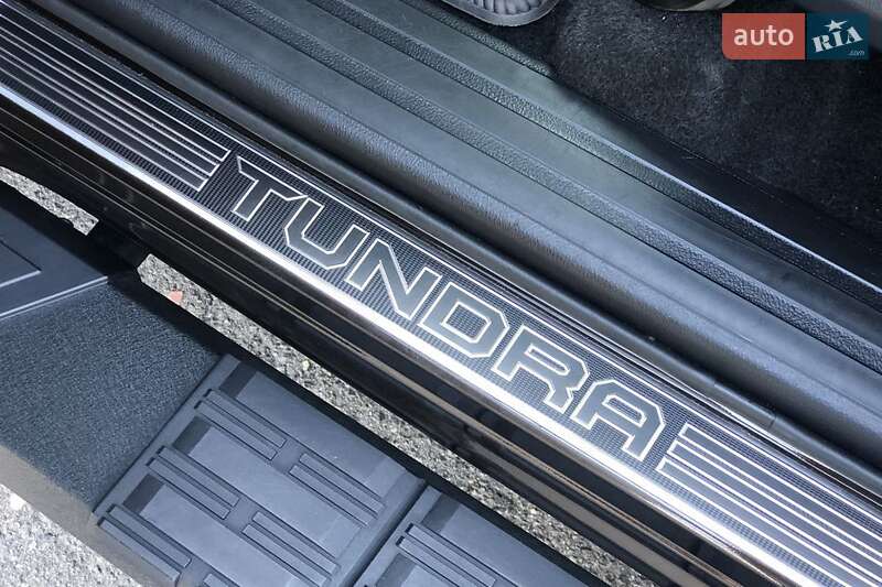 Пікап Toyota Tundra 2018 в Умані