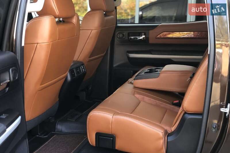 Пікап Toyota Tundra 2018 в Умані