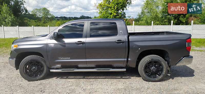 Пикап Toyota Tundra 2014 в Киеве