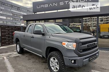 Пікап Toyota Tundra 2016 в Києві