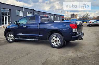 Пикап Toyota Tundra 2010 в 