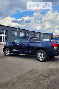 Пикап Toyota Tundra 2010 в 