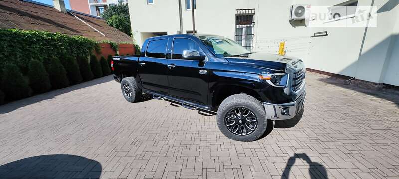 Пикап Toyota Tundra 2019 в Львове