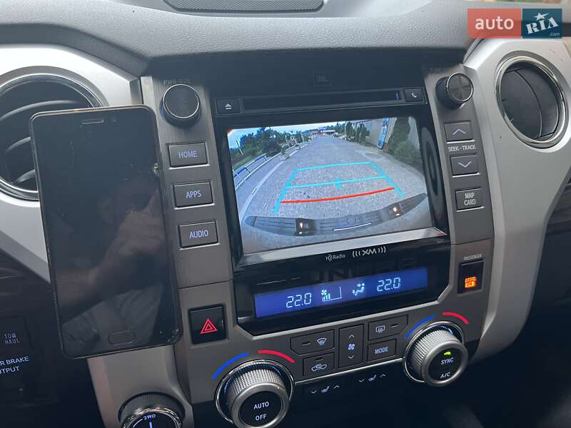 Пикап Toyota Tundra 2015 в Киеве