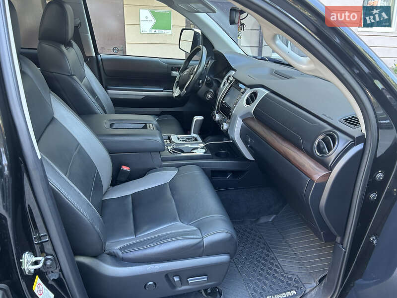 Пікап Toyota Tundra 2019 в Львові