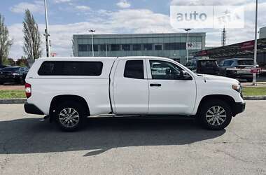 Пікап Toyota Tundra 2018 в Києві