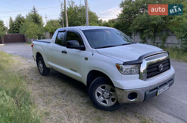 Пікап Toyota Tundra 2008 в Києві