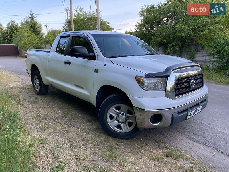 Пікап Toyota Tundra 2008 в Києві