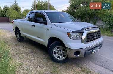 Пікап Toyota Tundra 2008 в Києві