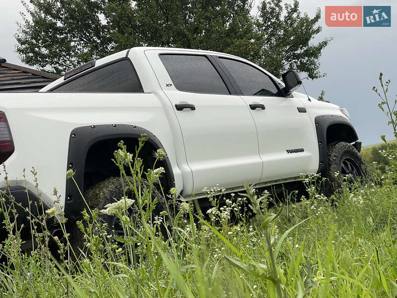 Пікап Toyota Tundra 2018 в Луцьку