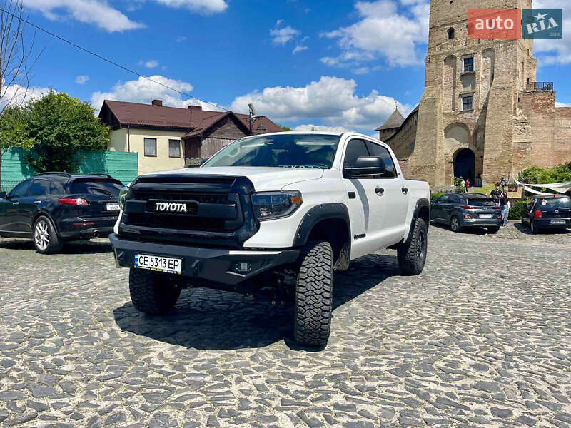 Пікап Toyota Tundra 2018 в Луцьку