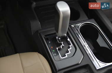 Пикап Toyota Tundra 2014 в 