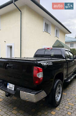 Пикап Toyota Tundra 2016 в 