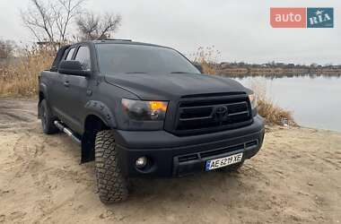 Пикап Toyota Tundra 2011 в 