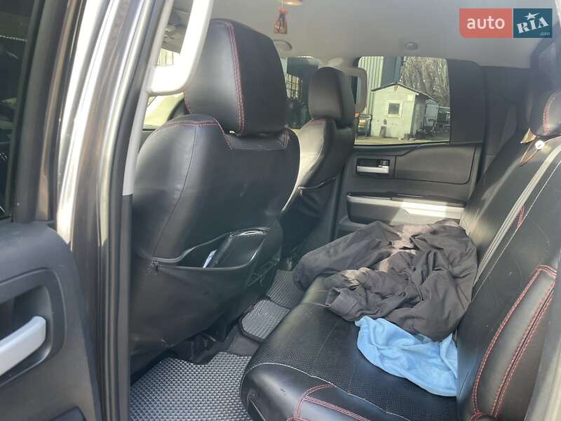 Пикап Toyota Tundra 2016 в Киеве фото 10 Пикап Toyota Tundra 2016 в Киеве