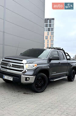 Пікап Toyota Tundra 2016 в Києві