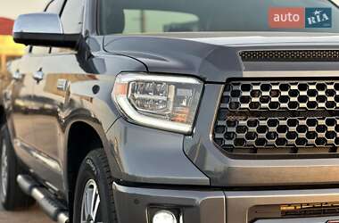 Пикап Toyota Tundra 2019 в 