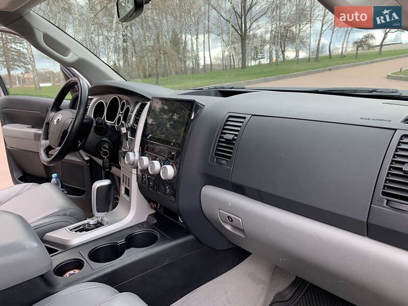 Пікап Toyota Tundra 2011 в Житомирі
